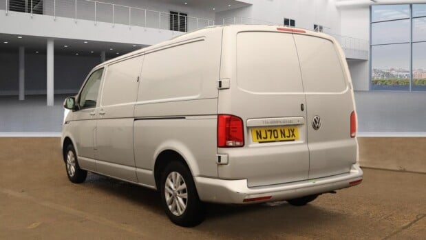 Volkswagen Transporter LWB L2H1 T28 Tdi Highline Alloys Air Con Sensors Cruise EURO 6 3