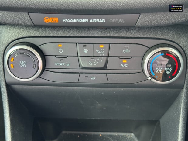 Ford Fiesta Air Con Touch Screen Steering Controls 32