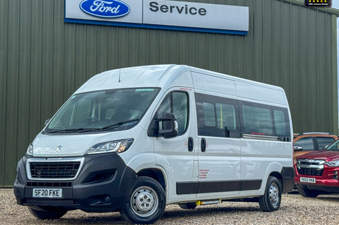 Peugeot Boxer Bluehdi 335 L3H2 Professional W/V Minibus