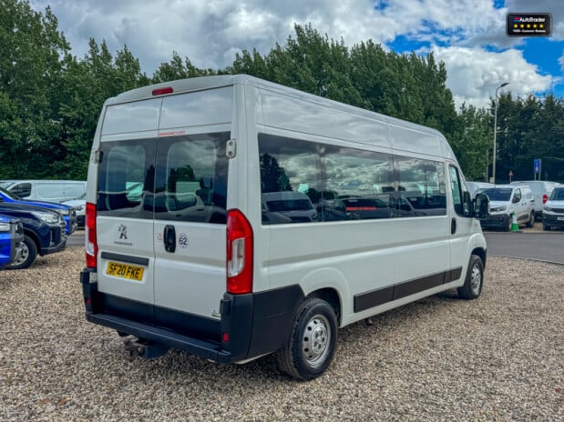 Peugeot Boxer Bluehdi 335 L3H2 Professional W/V Minibus 6