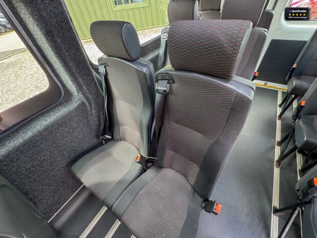 Peugeot Boxer Bluehdi 335 L3H2 Professional W/V Minibus 15