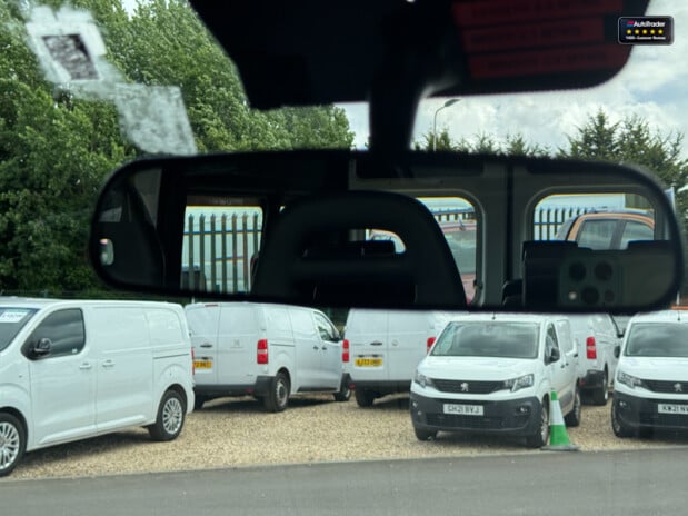 Peugeot Boxer Bluehdi 335 L3H2 Professional W/V Minibus 37