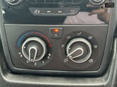 Peugeot Boxer Bluehdi 335 L3H2 Professional W/V Minibus 42