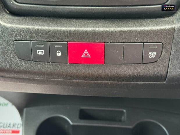 Peugeot Boxer Bluehdi 335 L3H2 Professional W/V Minibus 43