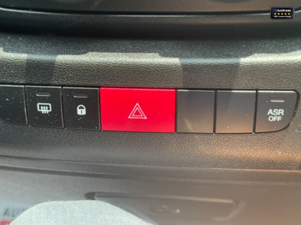 Citroen Relay LWB L3H2 [SOLD KH] Medium Roof Enterprise Bluehdi Air Con Sensors EURO 6 32