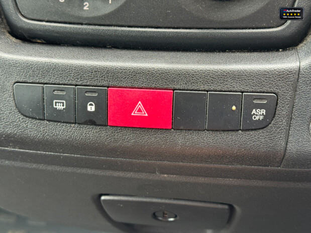 Citroen Relay LWB L3H2 Medium Roof Enterprise Bluehdi Air Con Sensors EURO 6 31