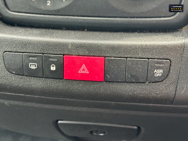 Citroen Relay LWB L3H2 Medium Roof Enterprise Bluehdi Air Con Sensors EURO 6 31
