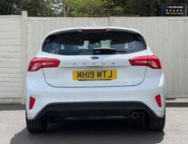 Ford Focus 1.5T EcoBoost ST-Line Hatchback 5dr Petrol Manual Euro 6 (s/s) (150 ps) 6