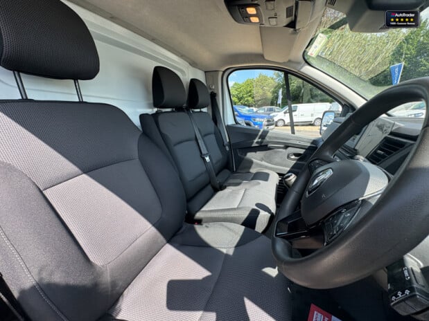 Renault Trafic LWB L2H1 Low Roof Ll30 Business Sensors EURO 6 14