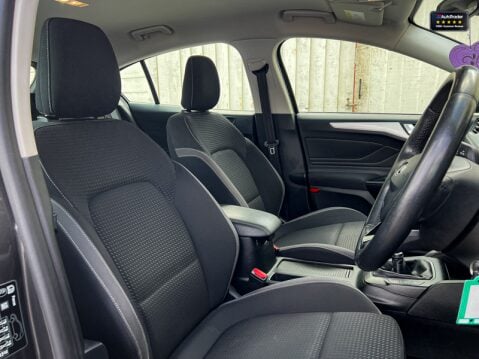 Ford Focus 1.0T EcoBoost Zetec Hatchback 5dr Petrol Manual Euro 6 (s/s) (125 ps) 16