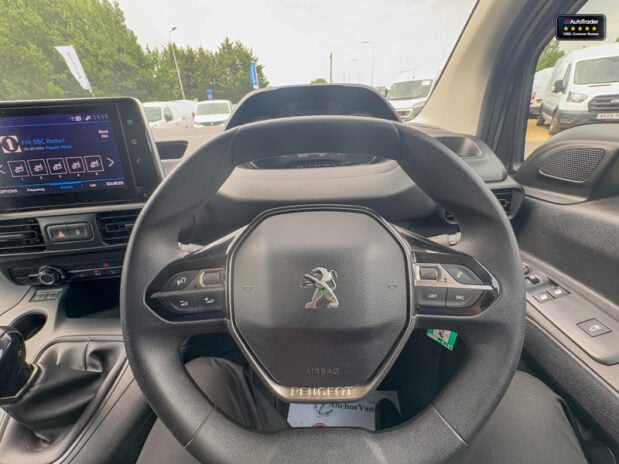 Peugeot Partner SWB L1H1 Bluehdi Asphalt Premium Air Con Cruise EU 16