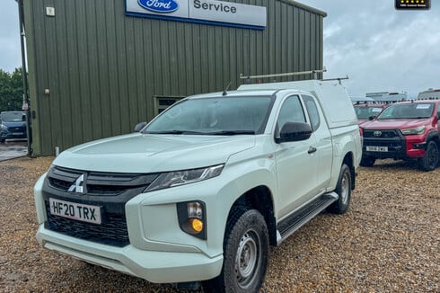 Mitsubishi L200 Crew Cab 4X4 2.2 DI-D CC 4WD 150ps EURO 6