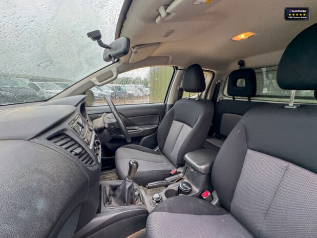 Mitsubishi L200 Crew Cab 4X4 2.2 DI-D CC 4WD 150ps EURO 6 12