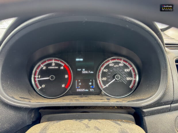Mitsubishi L200 Crew Cab 4X4 2.2 DI-D CC 4WD 150ps EURO 6 19