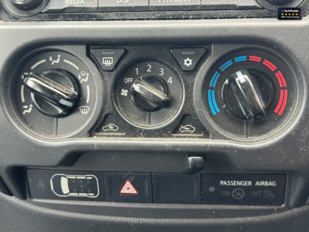 Mitsubishi L200 Crew Cab 4X4 2.2 DI-D CC 4WD 150ps EURO 6 24