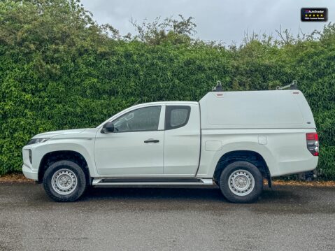 Mitsubishi L200 Crew Cab [SOLD MT] 4X4 2.2 DI-D CC 4WD 150ps EURO 6 5