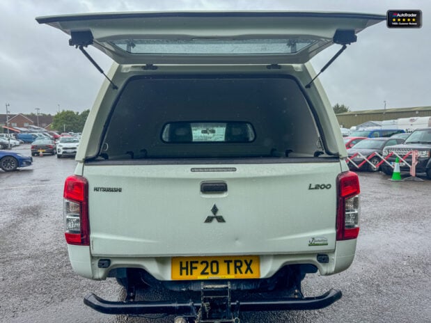 Mitsubishi L200 Crew Cab [SOLD MT] 4X4 2.2 DI-D CC 4WD 150ps EURO 6 8