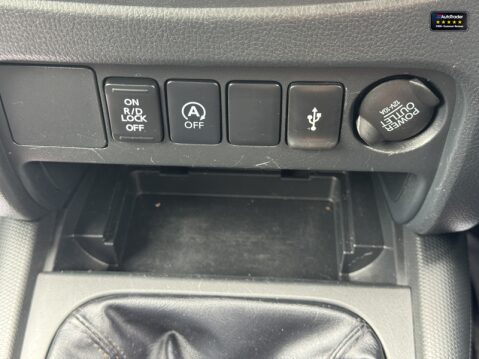 Mitsubishi L200 Crew Cab [SOLD MT] 4X4 2.2 DI-D CC 4WD 150ps EURO 6 30