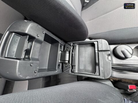 Mitsubishi L200 Crew Cab [SOLD MT] 4X4 2.2 DI-D CC 4WD 150ps EURO 6 33