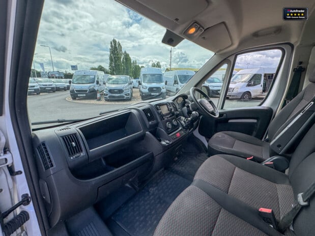 Citroen Relay MWB L2H2 High Roof Enterprise Air Con Cruise EURO 6 12