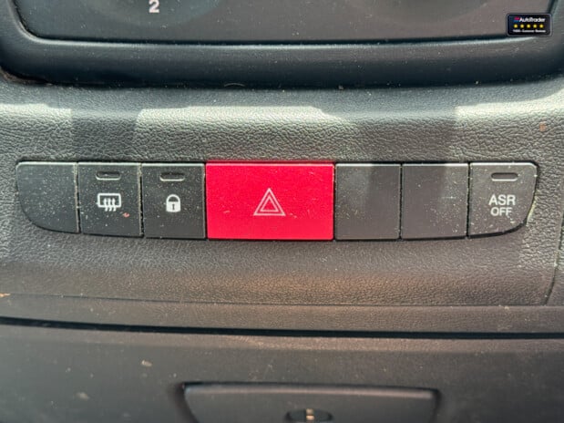 Citroen Relay MWB L2H2 High Roof Enterprise Air Con Cruise EURO 6 31