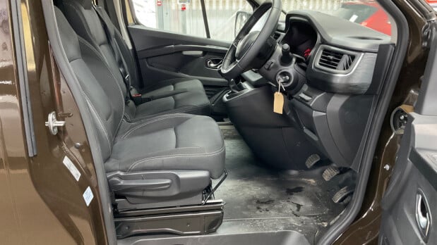 Renault Trafic LWB L2H1 Low Roof Ll30 Sport Dci Air Con Alloys Sensors EURO 6 NO VAT 7