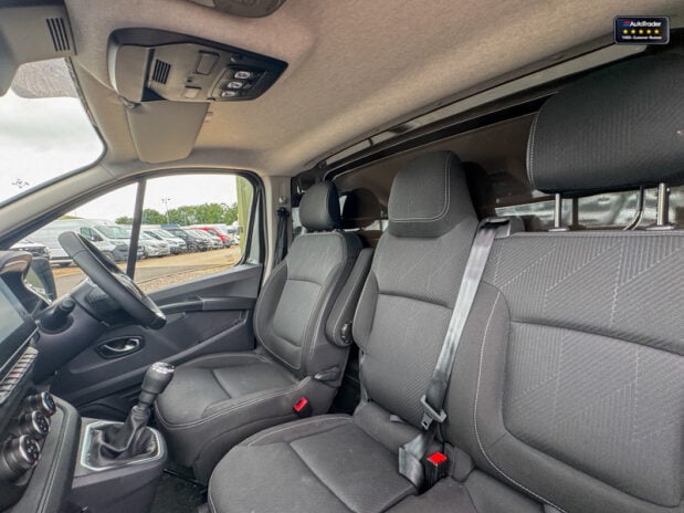 Renault Trafic LWB L2H1 Low Roof Ll30 Sport Dci Air Con Alloys Sensors EURO 6 NO VAT 13