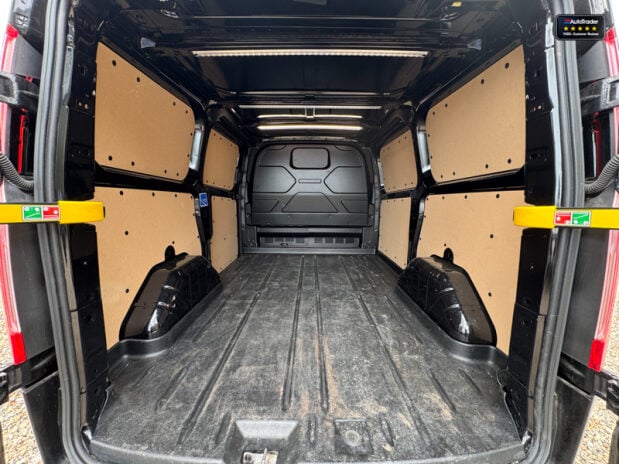 Ford Transit Custom AUTO SWB L1H1 320 Limited Alloys Air Con Cam Sensors EURO 6 NO VAT 9