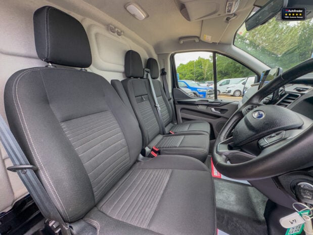 Ford Transit Custom AUTO SWB [SOLD SM] L1H1 320 Limited Alloys Air Con Cam Sensors EURO 6 NO VA 14