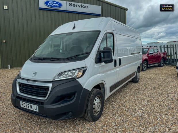 Peugeot Boxer LWB L3H2 Bluehdi 335 Professional Navigation EURO 6 2