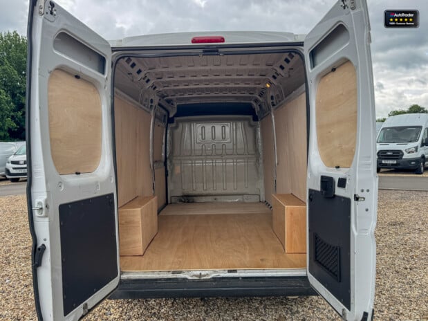 Peugeot Boxer LWB L3H2 Bluehdi 335 Professional Navigation EURO 6 8