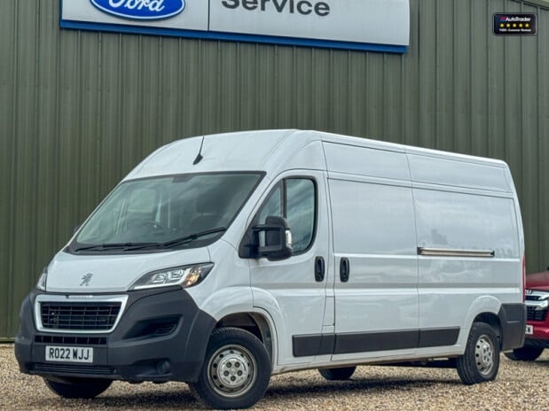 Peugeot Boxer LWB L3H2 Bluehdi 335 Professional Navigation EURO 6 1
