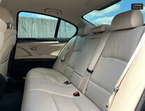 BMW 5 Series 535i 3.0 Luxury Saloon 4dr Petrol Auto Euro 6 (s/s) (306 ps) 13
