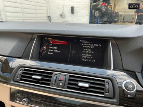 BMW 5 Series 535i 3.0 Luxury Saloon 4dr Petrol Auto Euro 6 (s/s) (306 ps) 25