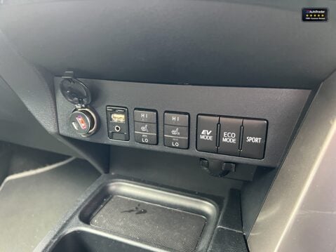 Toyota Rav 4 2.5 VVT-h Excel Petrol Hybrid CVT 4WD Euro 6 Safety Sense Nav 197ps 28