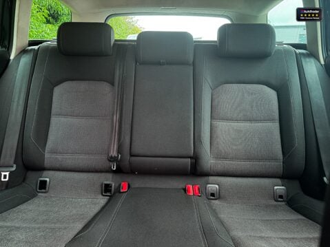 Volkswagen Passat 1.6 TDI BlueMotion Tech SE Business Estate 5dr Die 9
