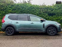 Dacia Jogger 1.0 TCe EXTREME MPV 5dr Petrol Manual Euro 6 (s/s) (110 ps) 4