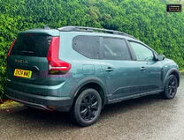 Dacia Jogger 1.0 TCe EXTREME MPV 5dr Petrol Manual Euro 6 (s/s) (110 ps) 29