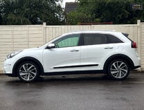 Kia Niro (Sold) 1.6h GDi 4 SUV 5dr Petrol Hybrid DCT Euro 6 16in Alloy Sunroof (139 6