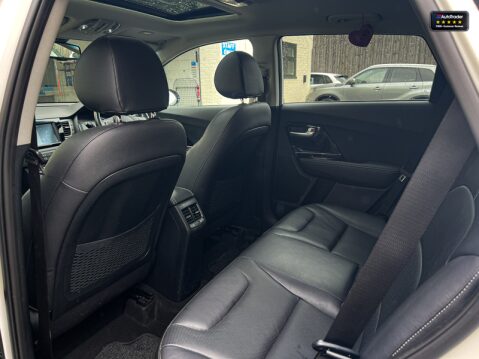 Kia Niro (Sold) 1.6h GDi 4 SUV 5dr Petrol Hybrid DCT Euro 6 16in Alloy Sunroof (139 12
