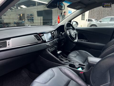 Kia Niro (Sold) 1.6h GDi 4 SUV 5dr Petrol Hybrid DCT Euro 6 16in Alloy Sunroof (139 14