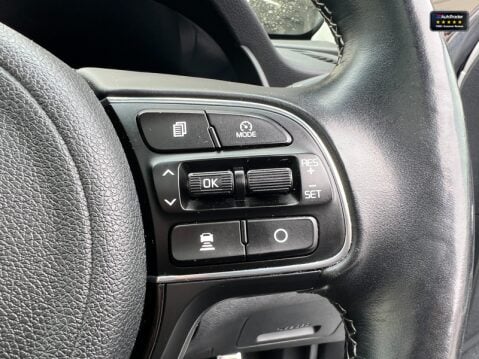 Kia Niro (Sold) 1.6h GDi 4 SUV 5dr Petrol Hybrid DCT Euro 6 16in Alloy Sunroof (139 21