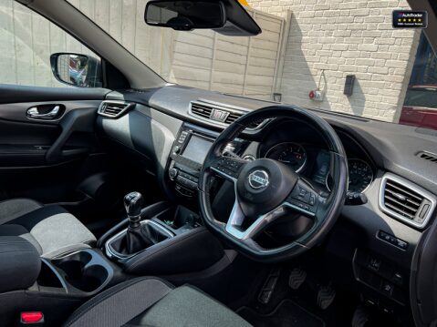 Nissan Qashqai 1.2 DIG-T N-Connecta SUV 5dr Petrol Manual Euro 6 (s/s) (115 ps) 20