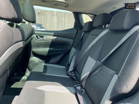 Nissan Qashqai 1.2 DIG-T N-Connecta SUV 5dr Petrol Manual Euro 6 (s/s) (115 ps) 16