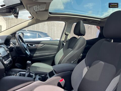 Nissan Qashqai 1.2 DIG-T N-Connecta SUV 5dr Petrol Manual Euro 6 (s/s) (115 ps) 18