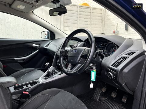 Ford Focus Sold 1.0T EcoBoost Zetec Edition Hatchback 5dr Petrol Manual Euro 6 (125 ps 17