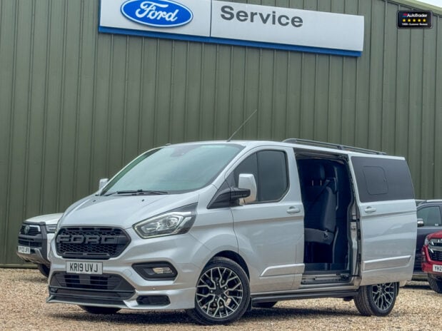 Ford Transit Custom Crew Cab [SOLD CR] AUTO SWB L1H1 300 Limited Air Con Cam Sensors EURO 6 NO 1