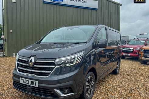 Renault Trafic SWB L1H1 Extra Sport Air Con Camera Nav Sensors EURO 6 NO VAT