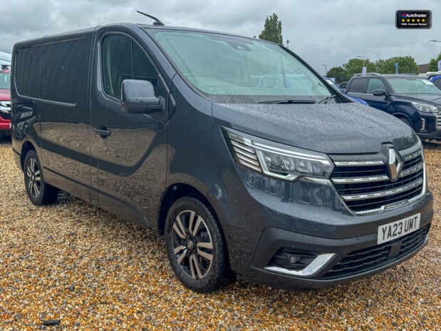 Renault Trafic SWB L1H1 Extra Sport Air Con Camera Nav Sensors EURO 6 NO VAT 4