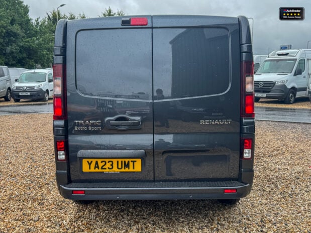 Renault Trafic SWB L1H1 Extra Sport Air Con Camera Nav Sensors EURO 6 NO VAT 7